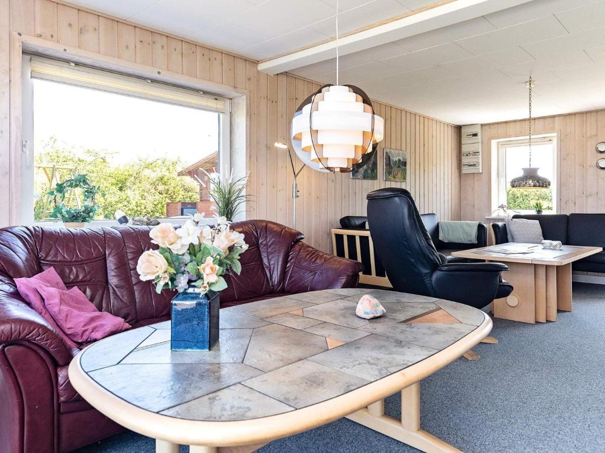 10 Person Holiday Home In Vinderup Eksteriør billede