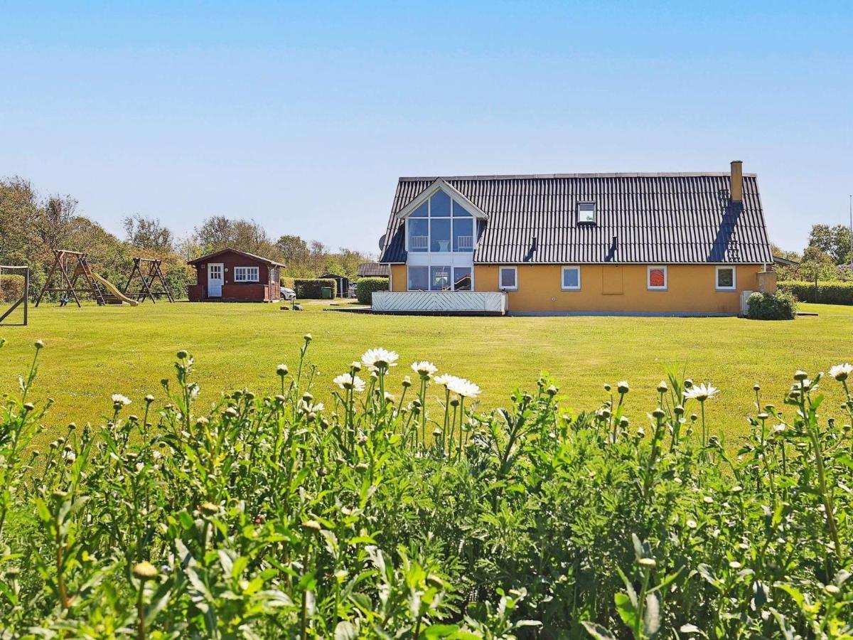 10 Person Holiday Home In Vinderup Eksteriør billede